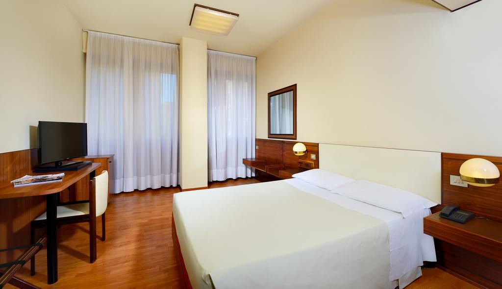 Grand Hotel Elite Bologna Esterno foto