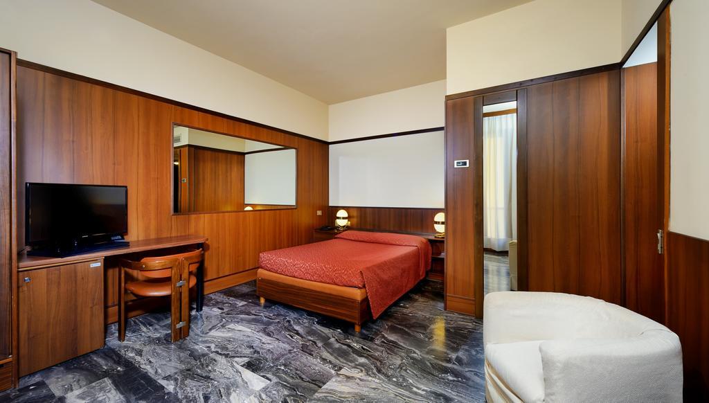 Grand Hotel Elite Bologna Esterno foto