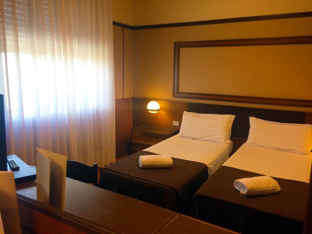 Grand Hotel Elite Bologna Esterno foto