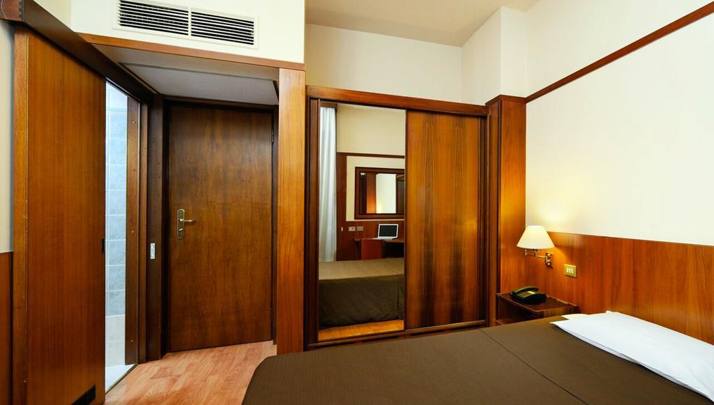 Grand Hotel Elite Bologna Esterno foto