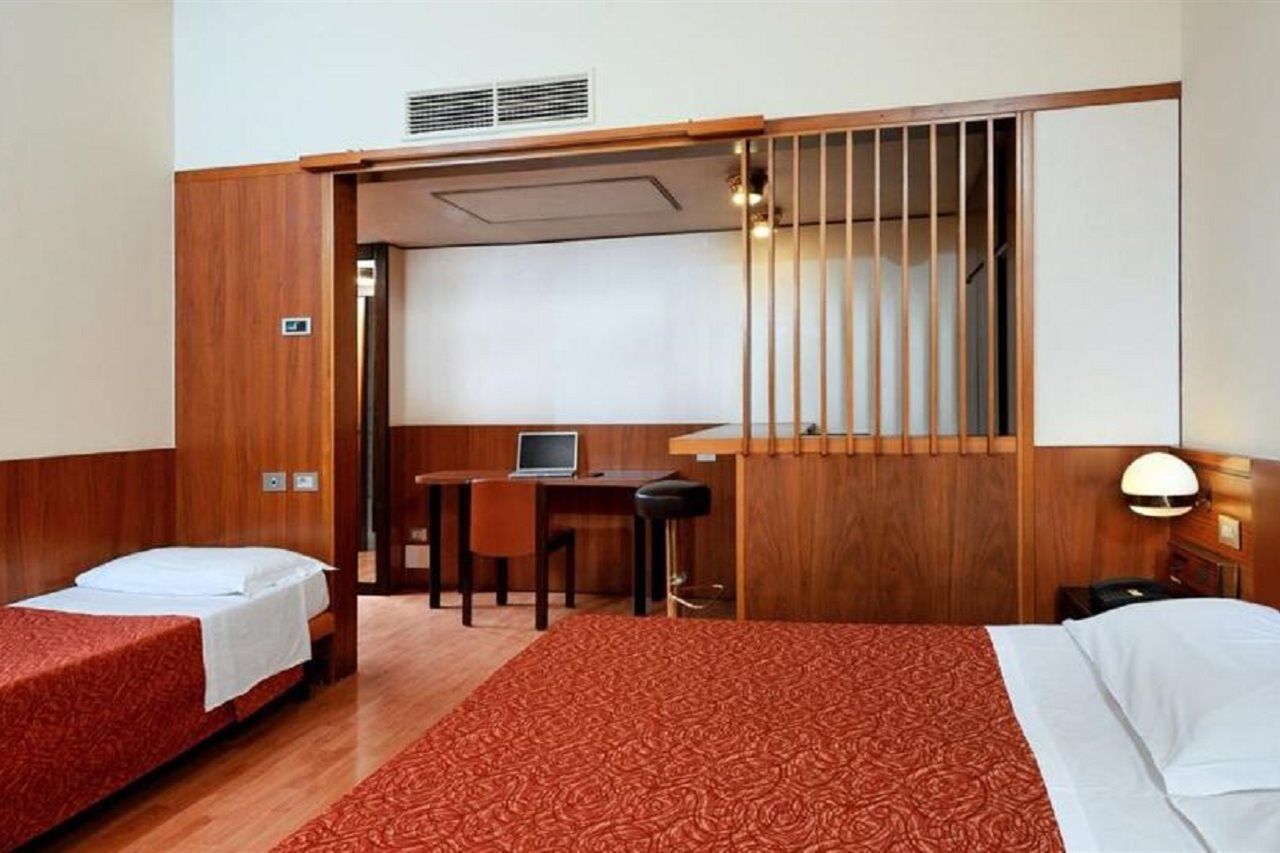 Grand Hotel Elite Bologna Esterno foto