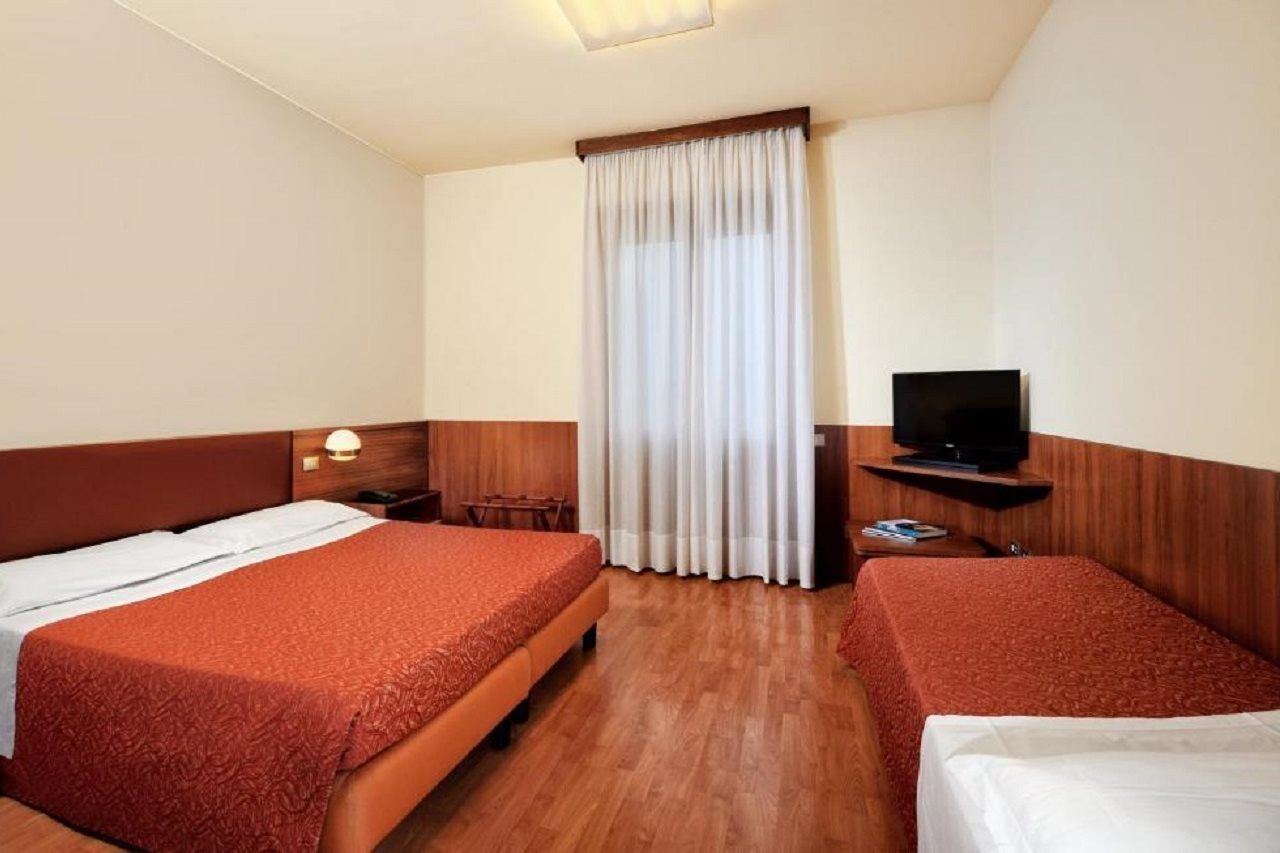 Grand Hotel Elite Bologna Esterno foto